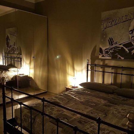 Saint George'S House Centro-Stazione-Ospedali Apartment Alessandria Luaran gambar