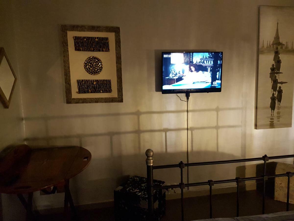 Saint George'S House Centro-Stazione-Ospedali Apartment Alessandria Luaran gambar