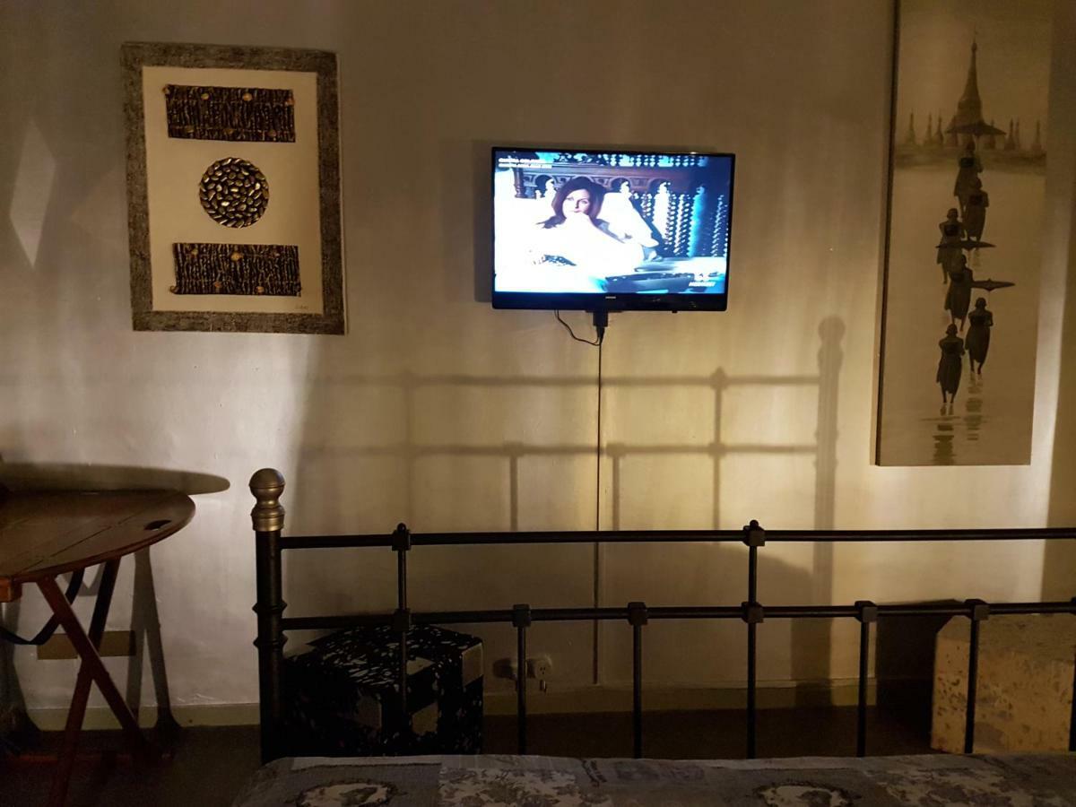 Saint George'S House Centro-Stazione-Ospedali Apartment Alessandria Luaran gambar